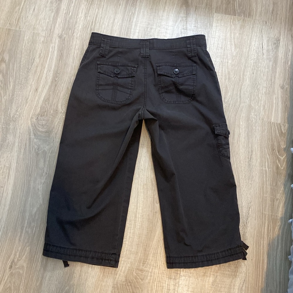 Capris - Picture 2 of 2
